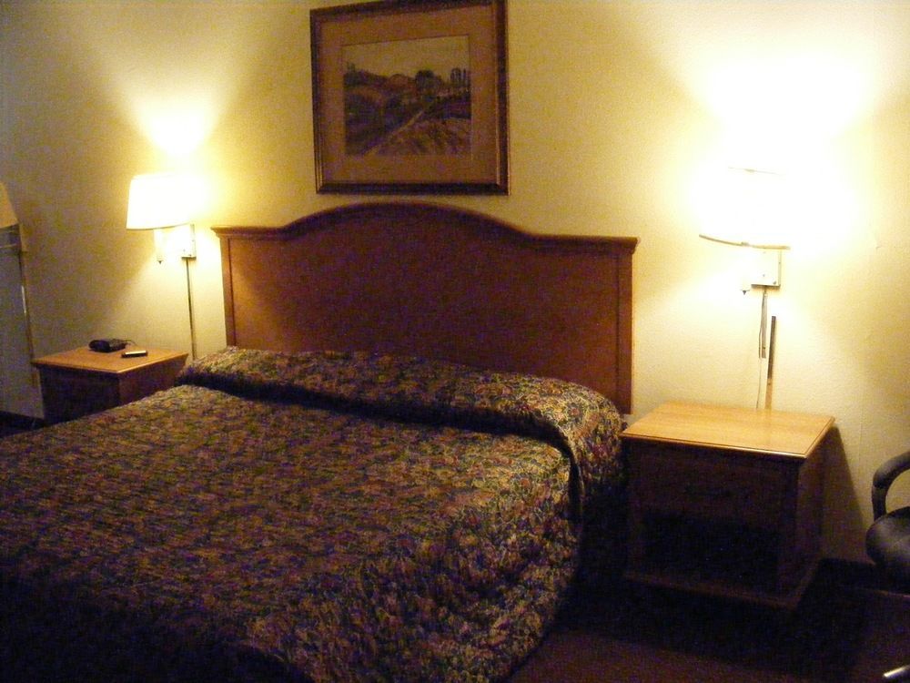 Americas Best Value Inn Lockhart Tx Экстерьер фото
